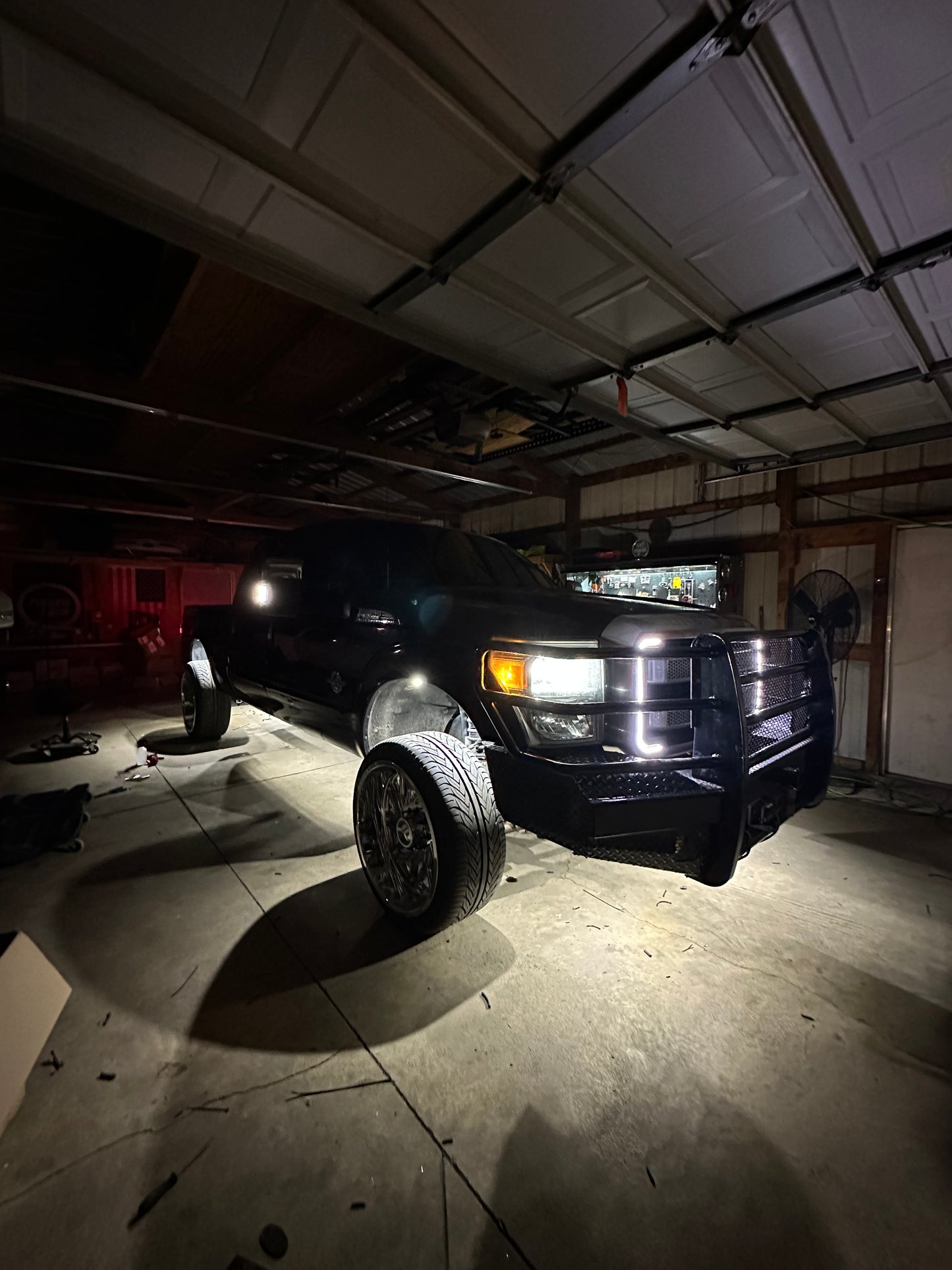Lariat Lighting Kit